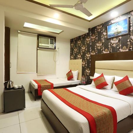 Hotel Qualia Suites At Delhi Airport Nueva Delhi Exterior foto