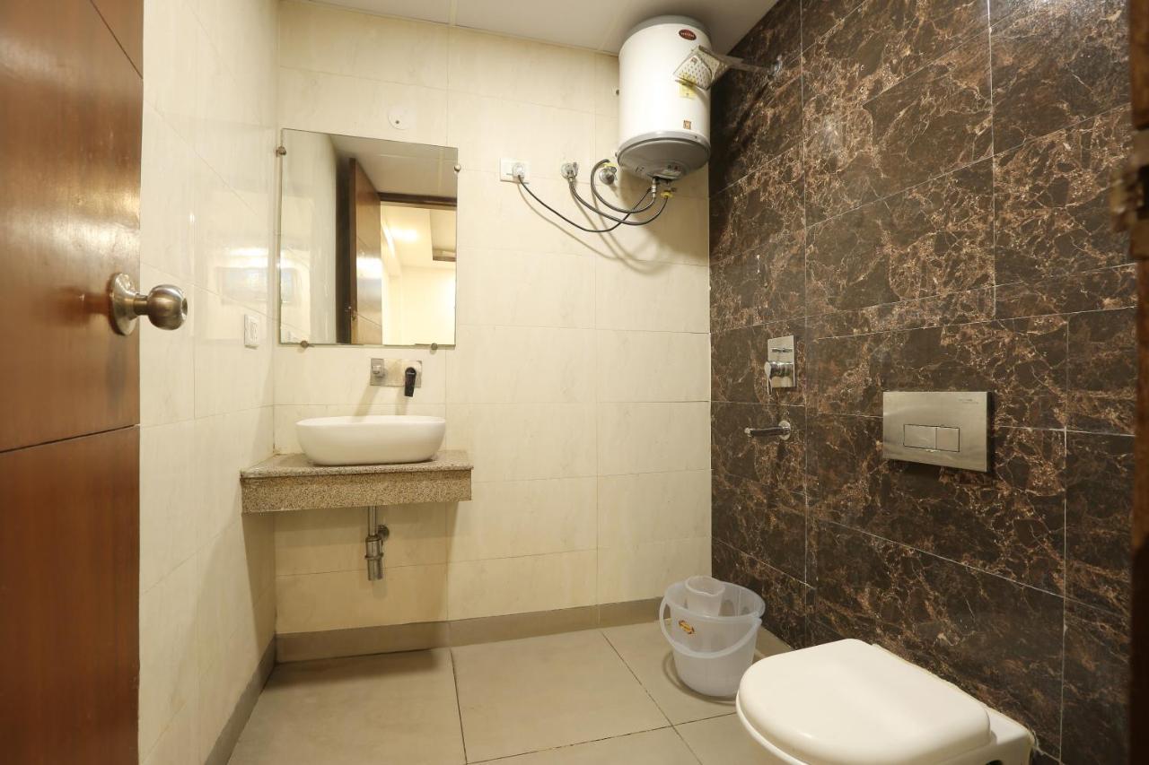 Hotel Qualia Suites At Delhi Airport Nueva Delhi Exterior foto